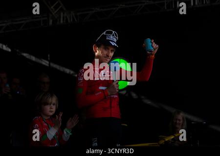 Geraint Thomas von G`B und Team INEOS Grenadiers bei seinem Abschied als Profi-Radfahrer nach der 21. Tour of Britain, Cardiff Castle Stockfoto